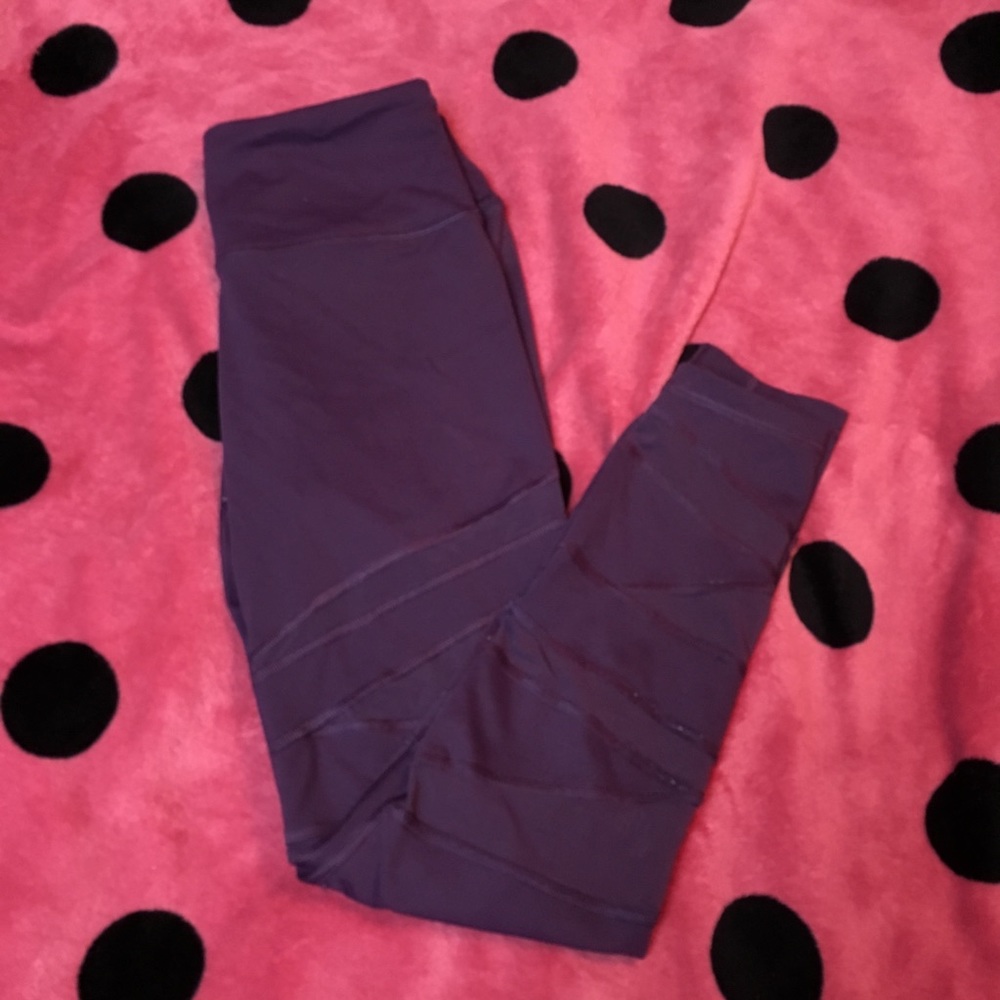 Victoria’s Secret SPORT purple mesh leggings